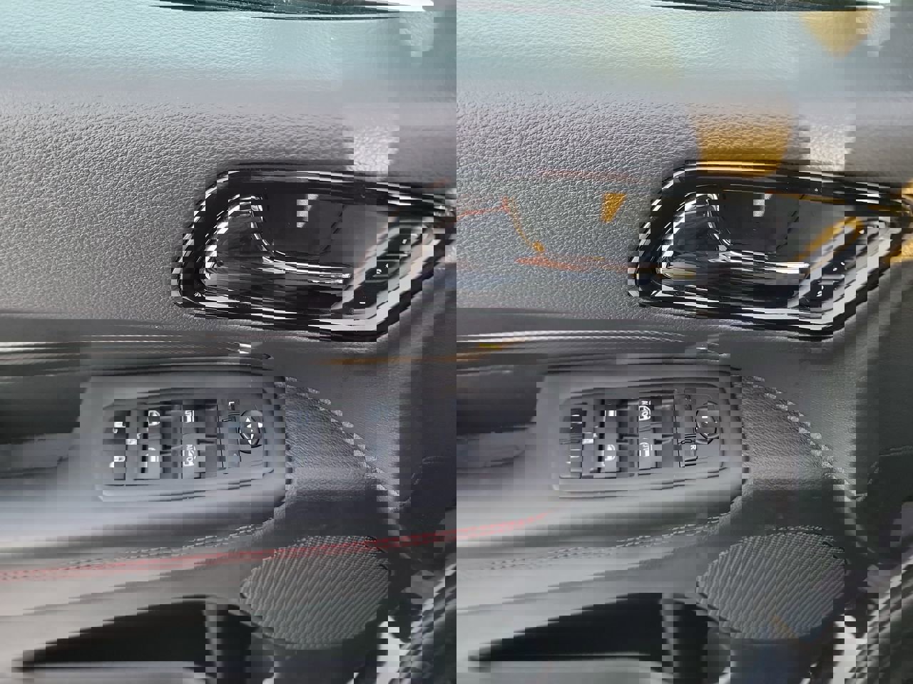 Used 2024 Dodge Durango GT image 11