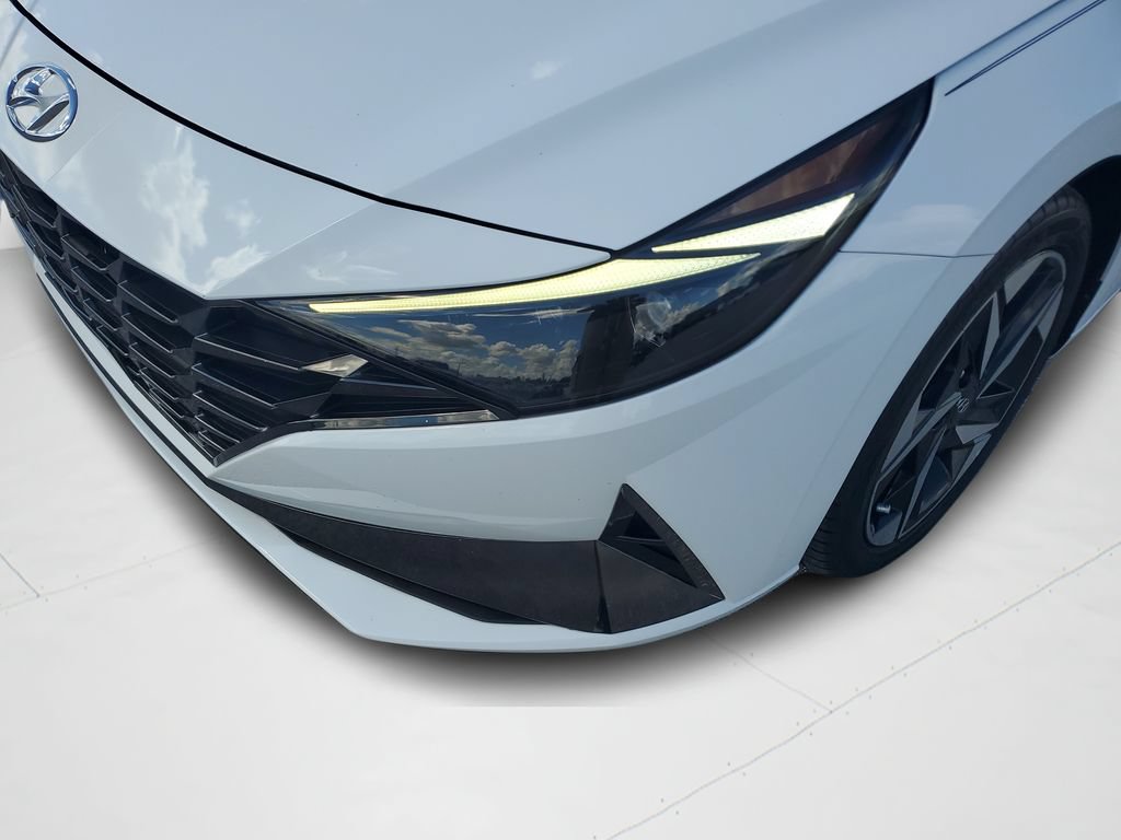 Used 2021 Hyundai Elantra Limited FWD image 26