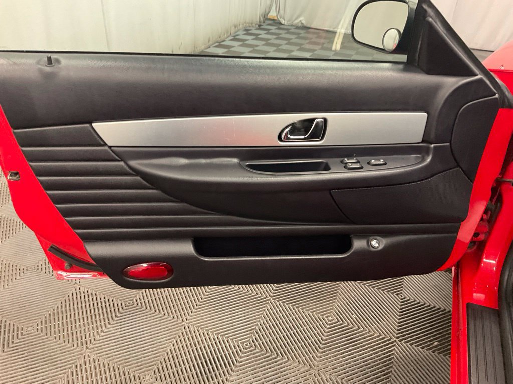 Used 2005 Ford Thunderbird RWD image 22