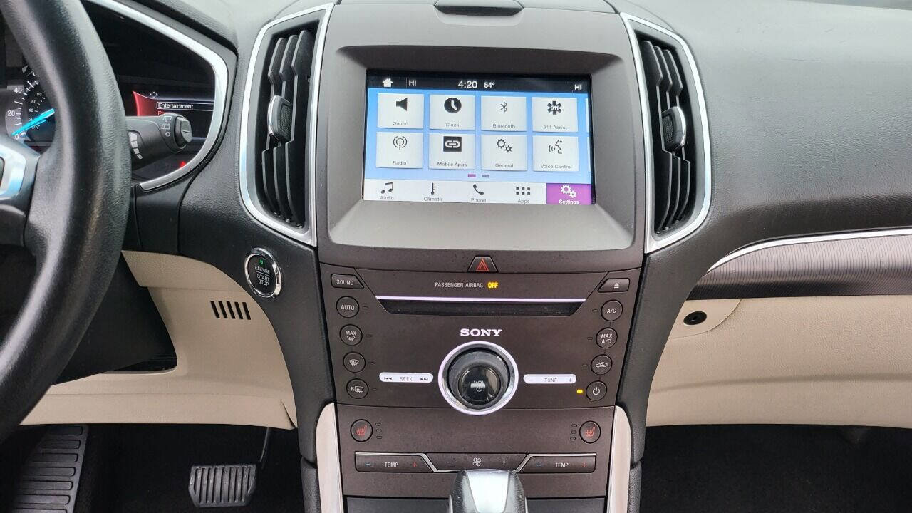 Used 2016 Ford Edge Titanium image 23