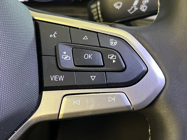 Certified 2024 Volkswagen Atlas Cross Sport SE FWD image 21