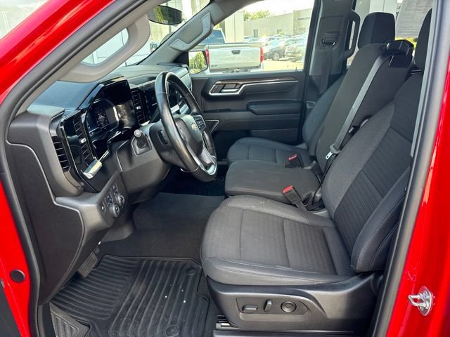 Used 2025 Chevrolet Silverado 1500 LT AWD/4WD image 21