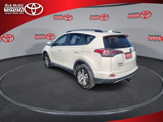 Used 2018 Toyota RAV4 XLE AWD/4WD image 6