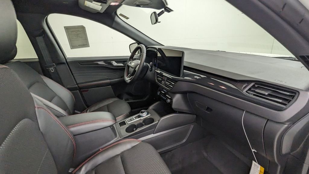 New 2026 Ford Escape ST-Line w/ Tech Pack #1 image 38