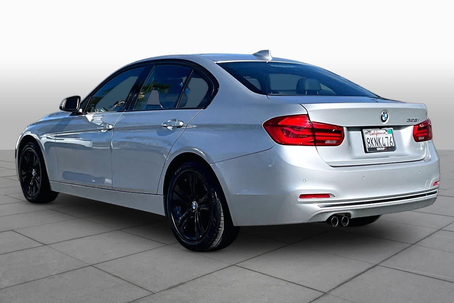 Used 2016 BMW 328i Sedan RWD image 11
