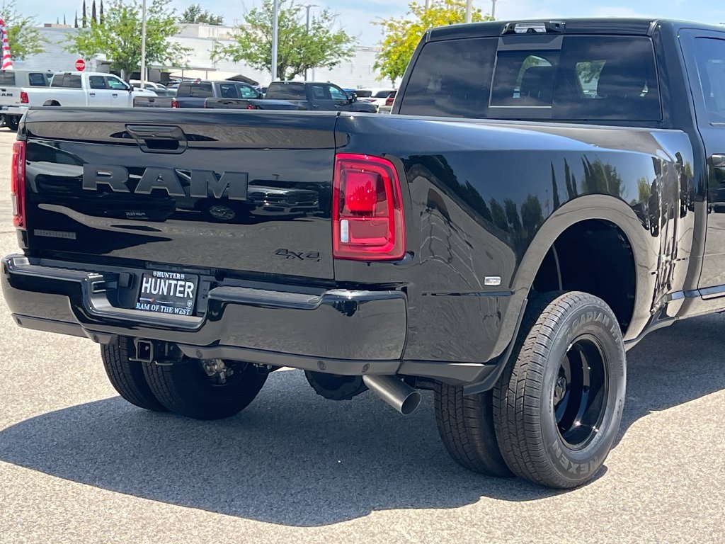 New 2026 RAM 3500 Big Horn AWD/4WD image 8