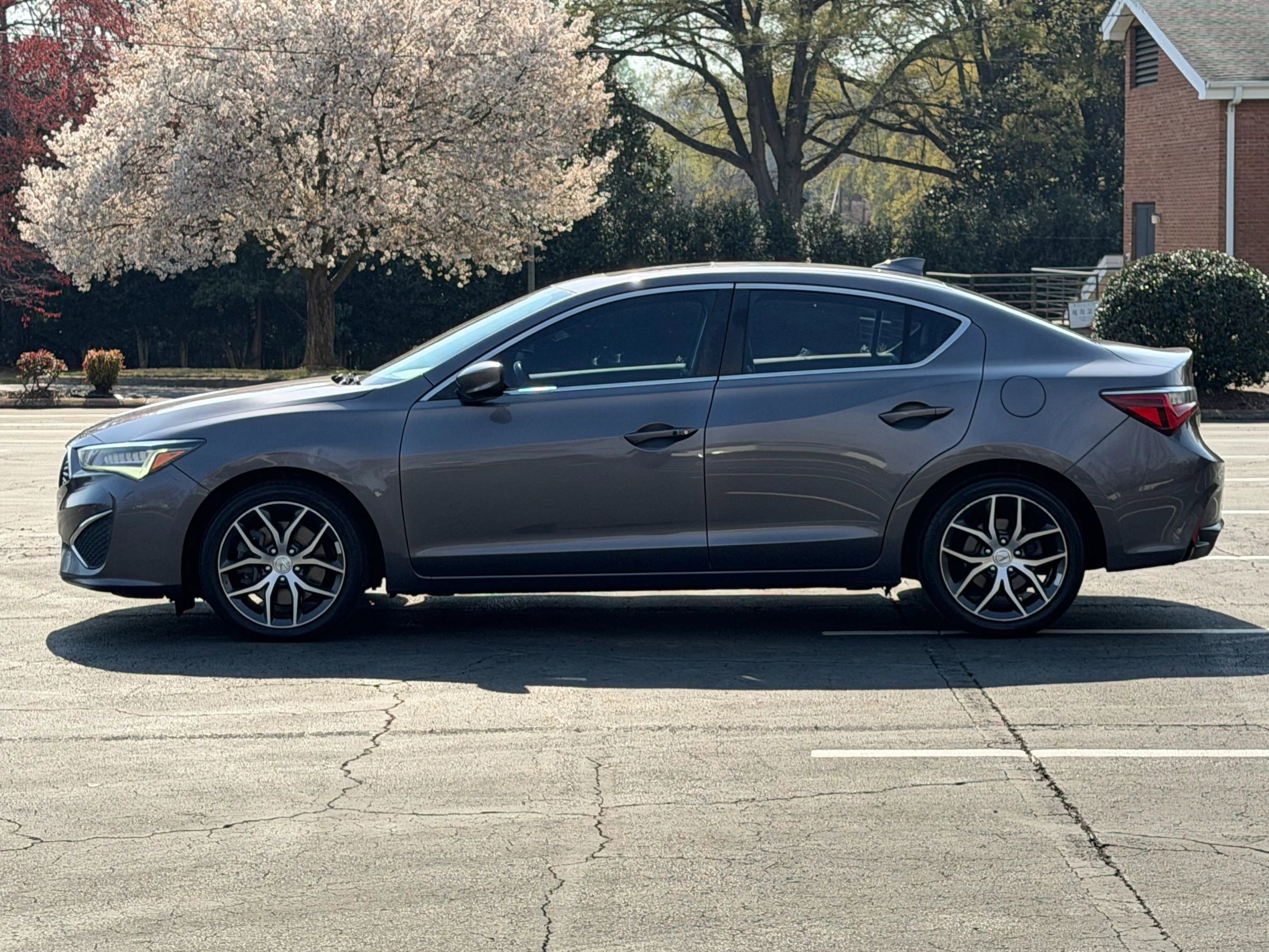 Used 2020 Acura ILX Technology Pkg Sedan 4D image 2