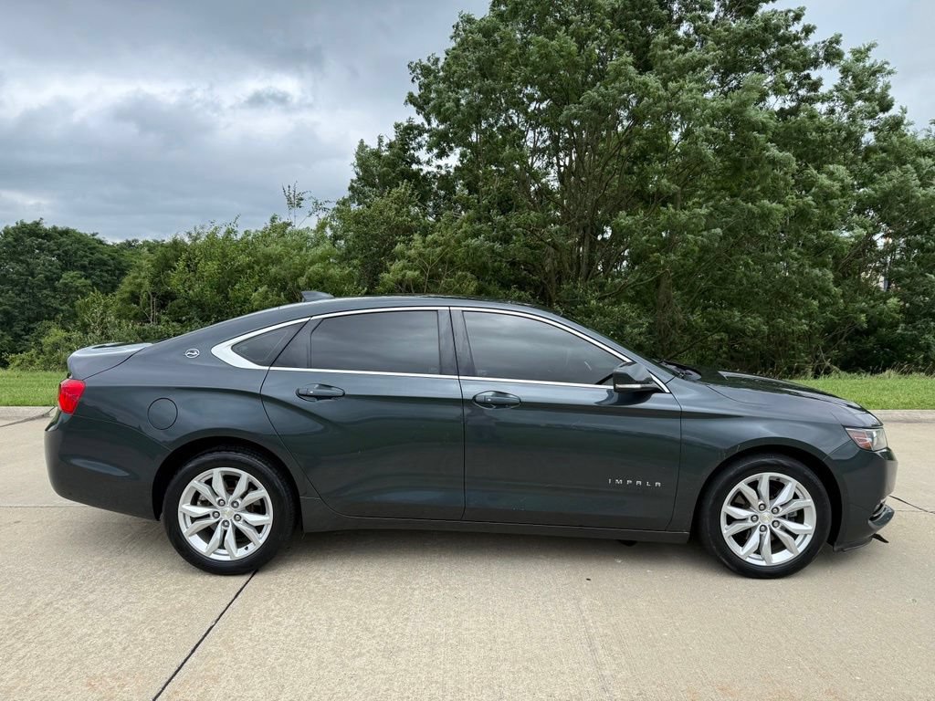 Used 2018 Chevrolet Impala LT FWD image 2