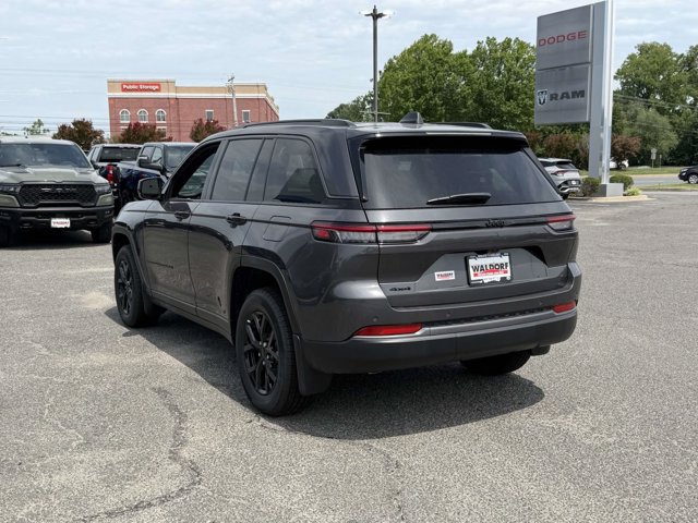 New 2026 Jeep Grand Cherokee Altitude AWD/4WD image 4