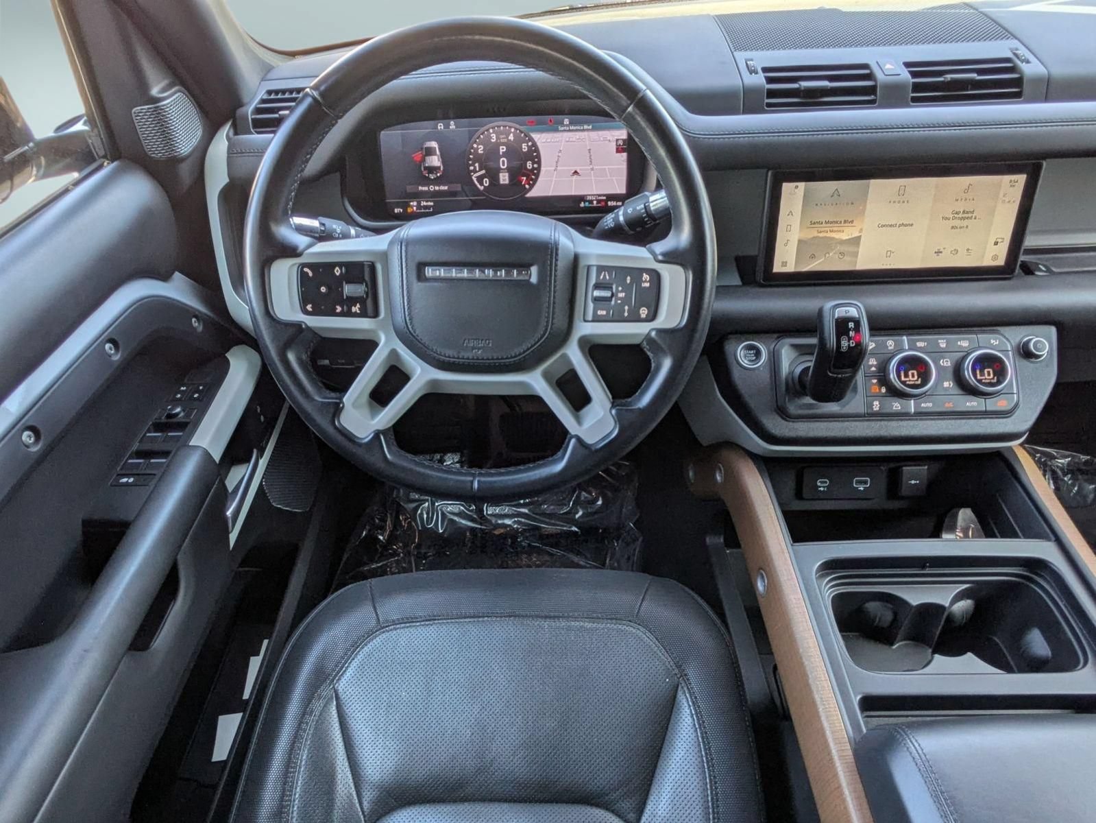 Used 2021 Land Rover Defender 110 X-Dynamic HSE AWD/4WD image 27