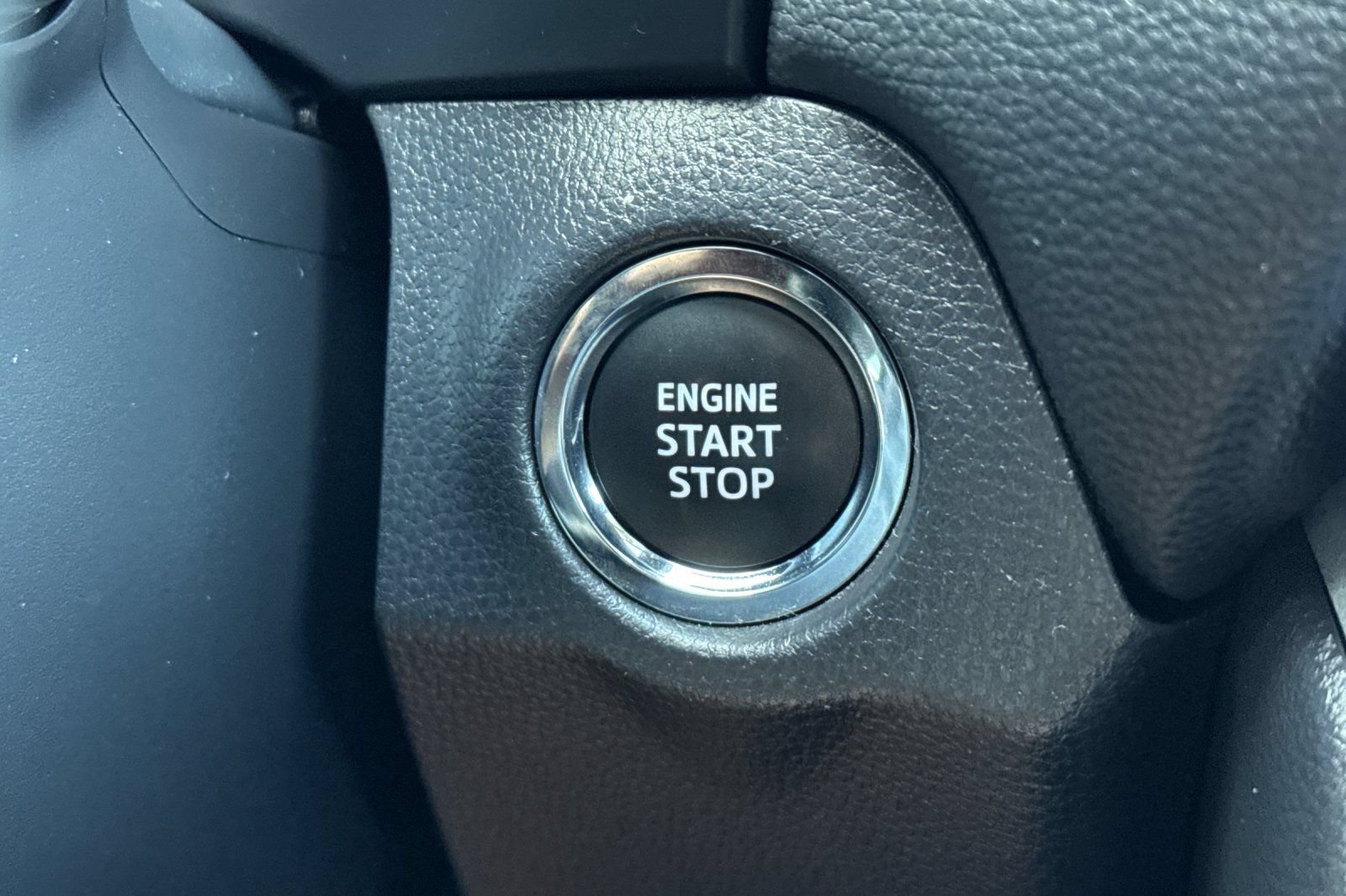 Certified 2025 Toyota RAV4 XLE FWD image 22