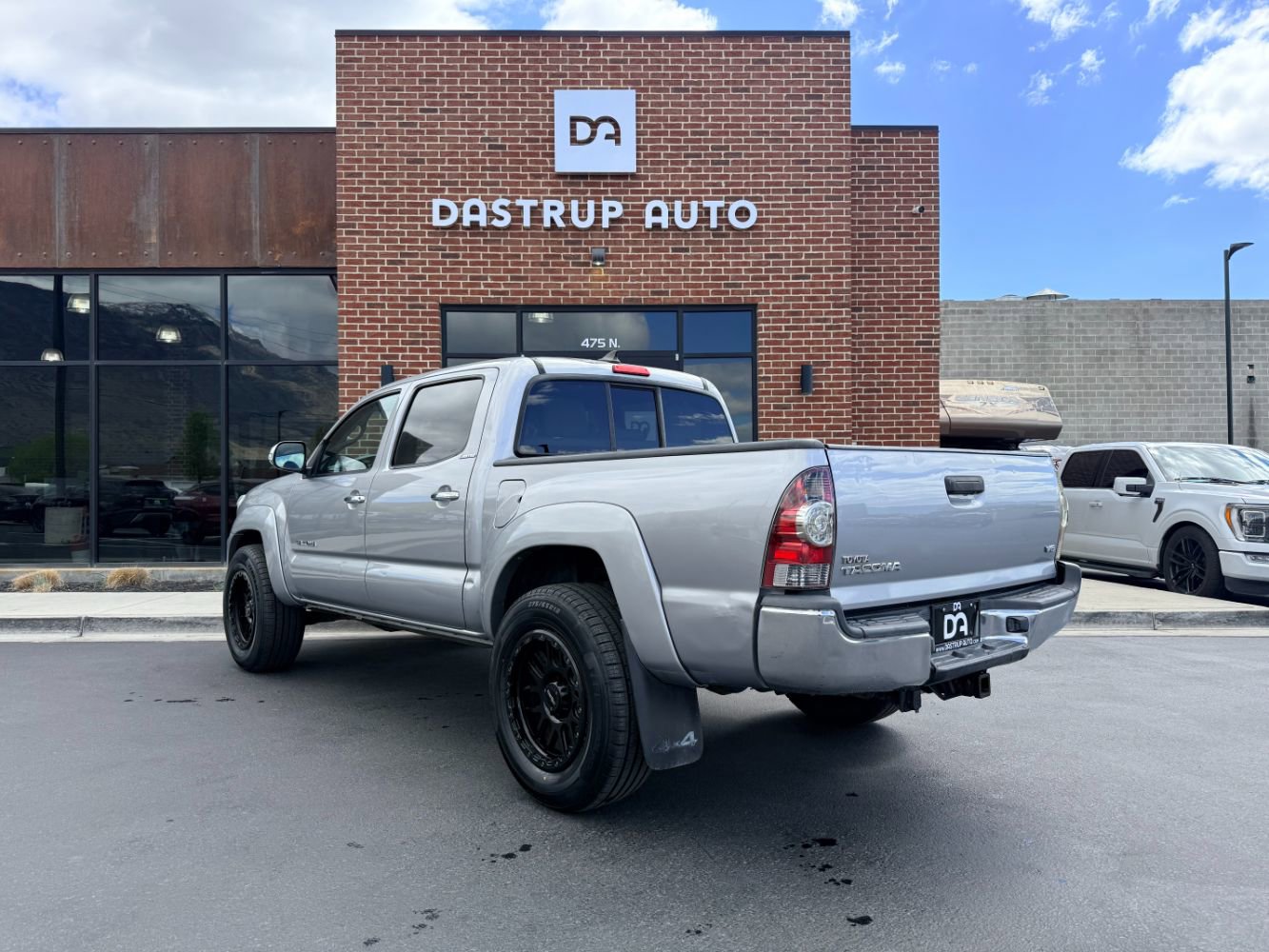 Used 2014 Toyota Tacoma 4x4 Double Cab w/ Limited Package image 5