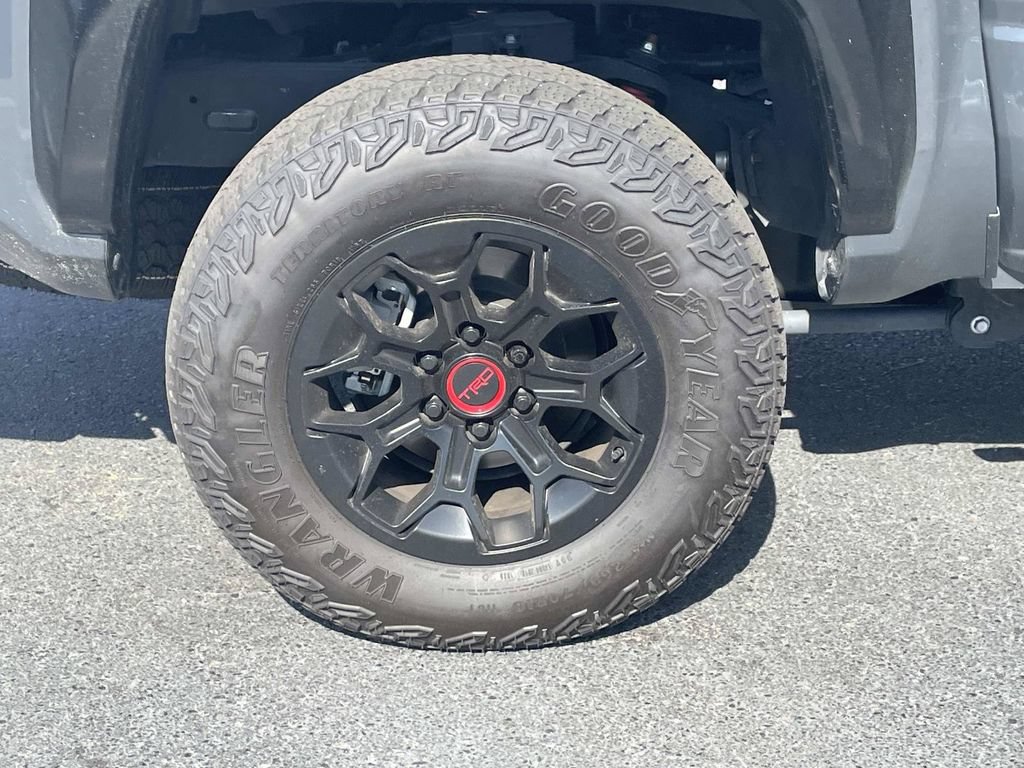 Used 2025 Toyota Tacoma TRD Pro w/ Tow Tech Package AWD/4WD image 9