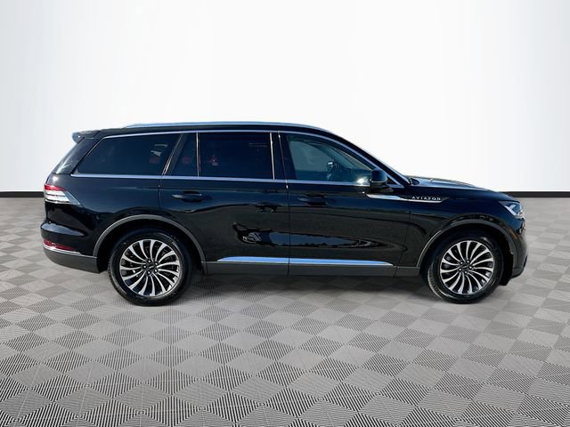 Used 2023 Lincoln Aviator 2WD w/ Premium Package image 4