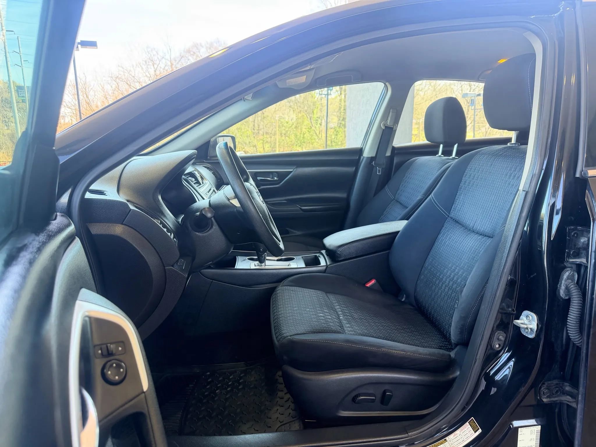 Used 2016 Nissan Altima 2.5 S w/ Power Driver Seat Package image 8