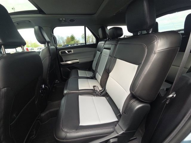 Certified 2022 Ford Explorer XLT w/ Equipment Group 202A image 20