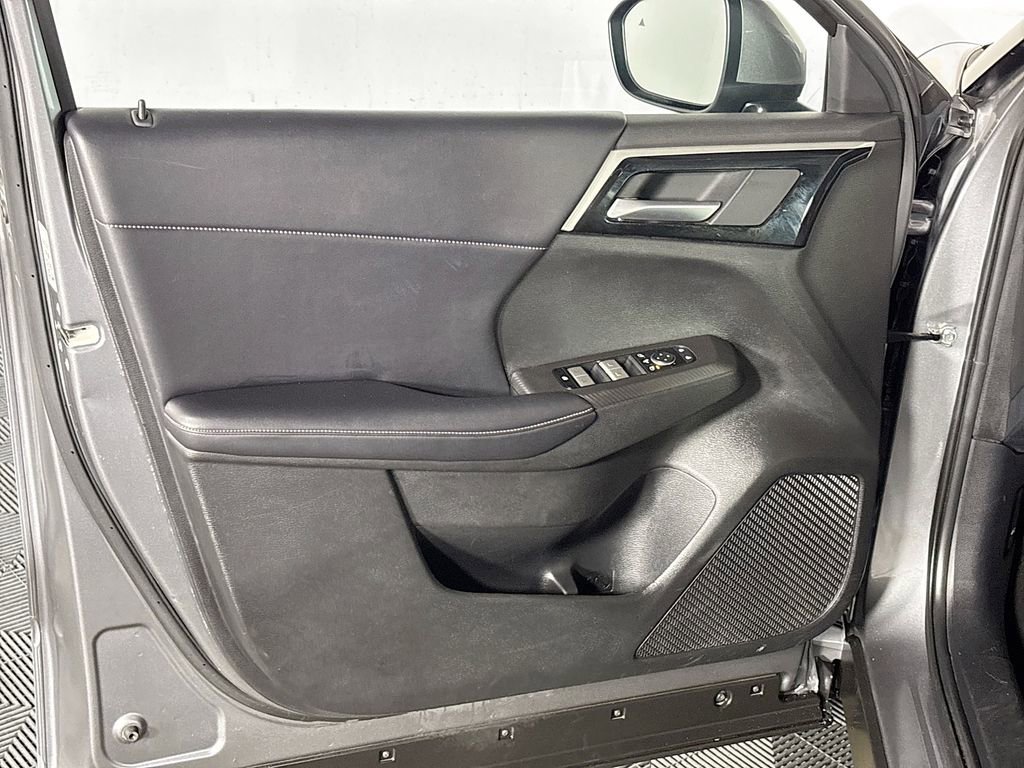 Used 2024 Mitsubishi Outlander SE image 10