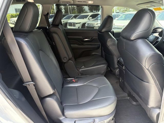 Certified 2024 Toyota Grand Highlander FWD image 20