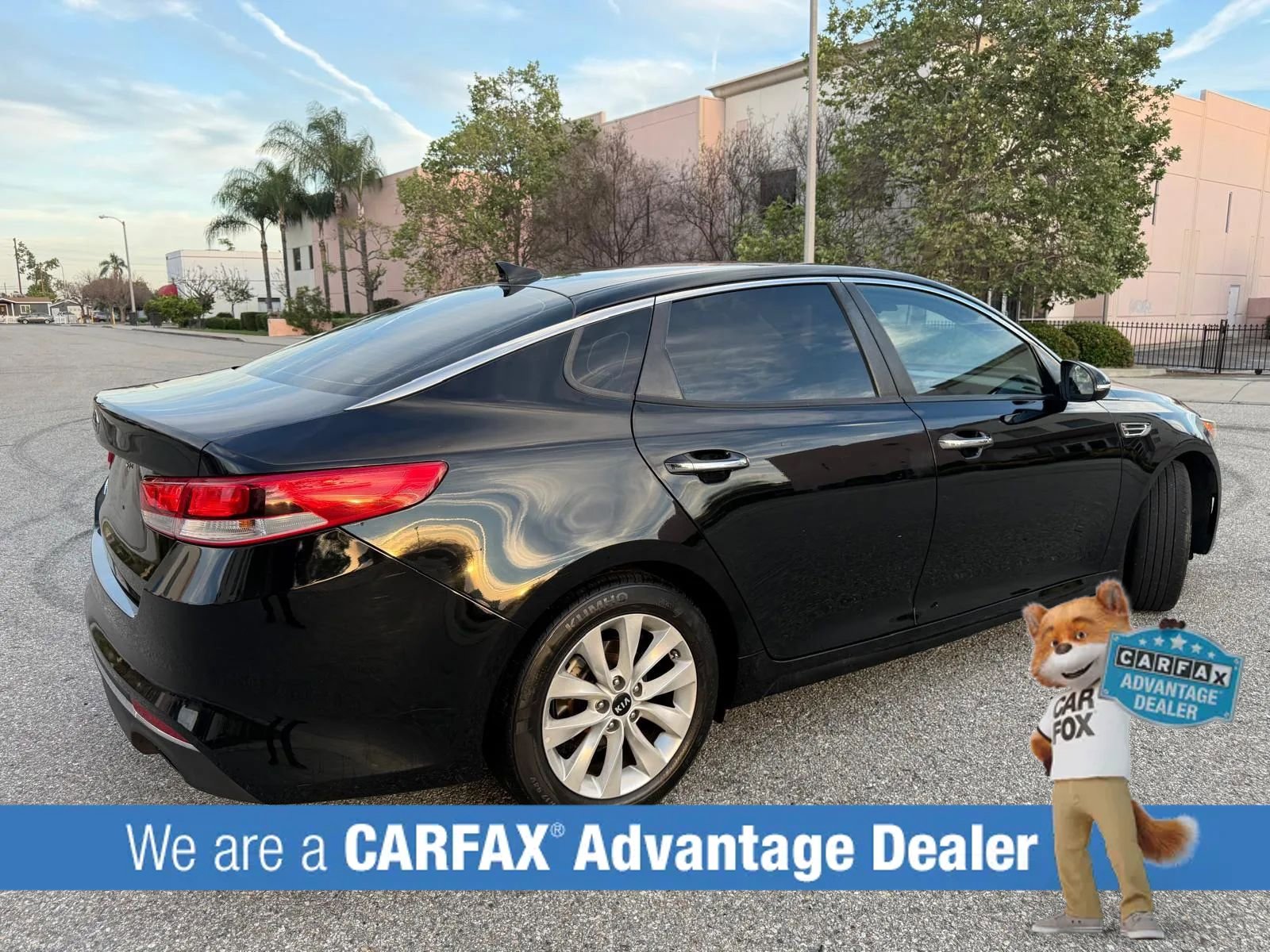 Used 2018 Kia Optima LX w/ 17" Alloy Wheels Package image 3