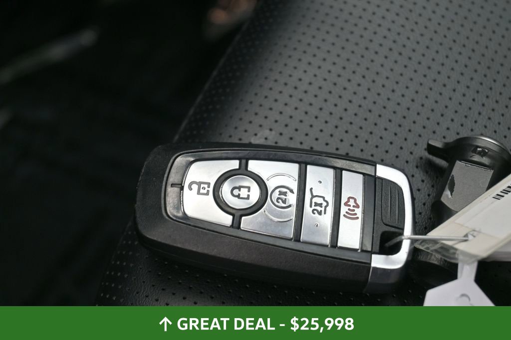 Used 2025 Ford Escape Platinum AWD/4WD image 32