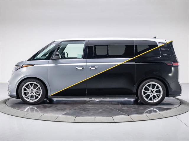New 2025 Volkswagen ID. Buzz Pro S RWD image 2