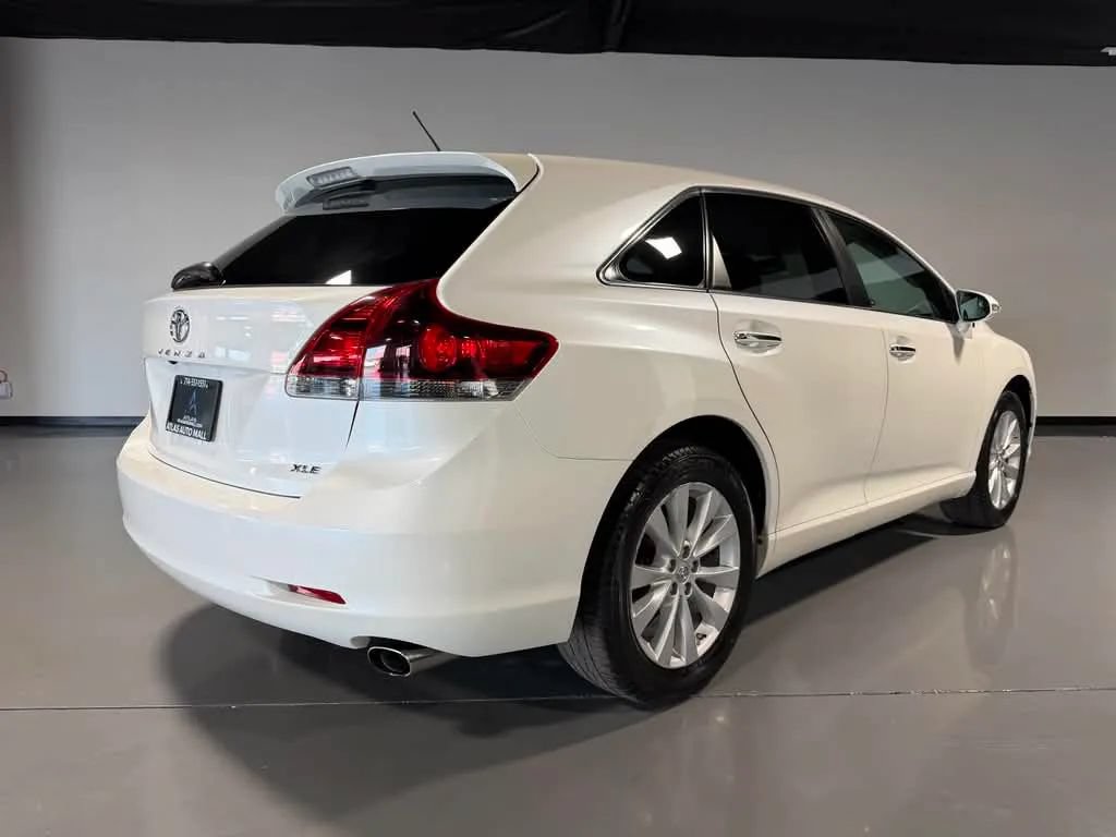 Used 2013 Toyota Venza XLE w/ XLE Premium Pkg FWD image 4