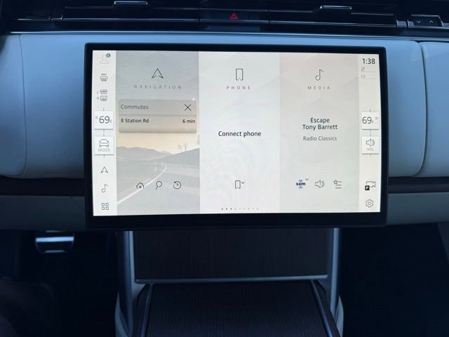 Certified 2024 Land Rover Range Rover SE image 22