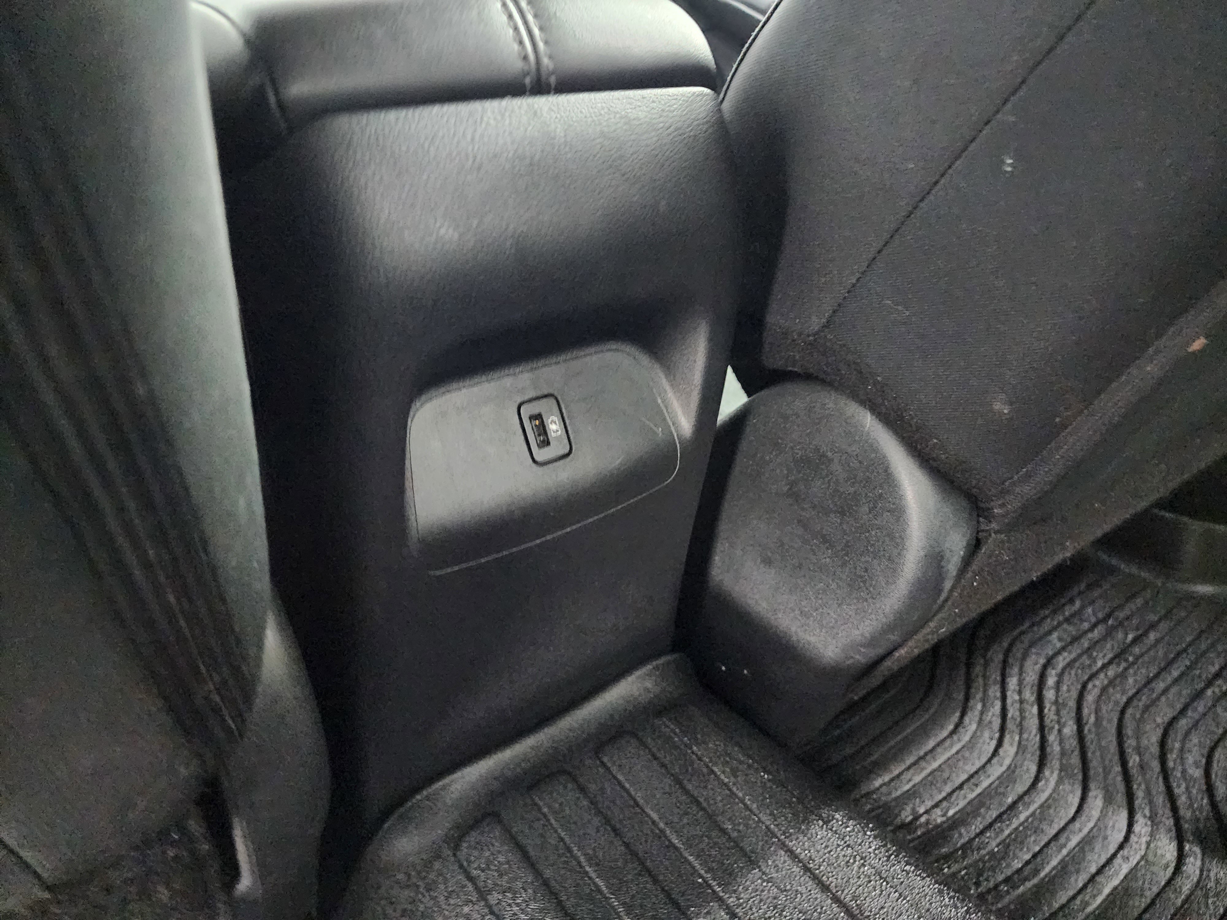 Used 2023 Nissan Sentra SV image 34