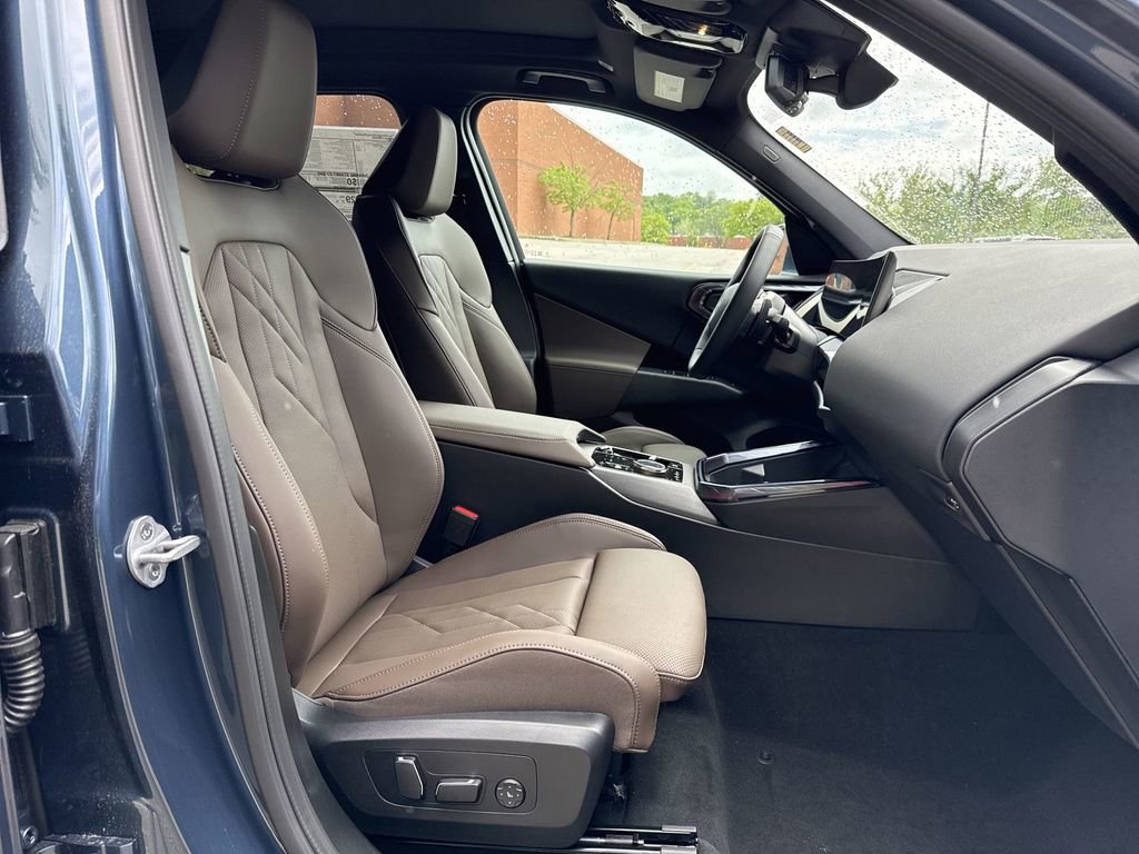 Certified 2025 BMW X3 xDrive30i w/ Premium Package image 32