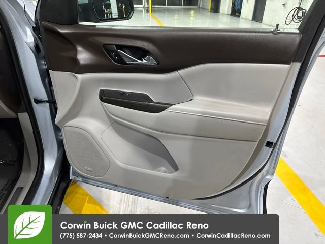 Used 2017 GMC Acadia SLT FWD image 19