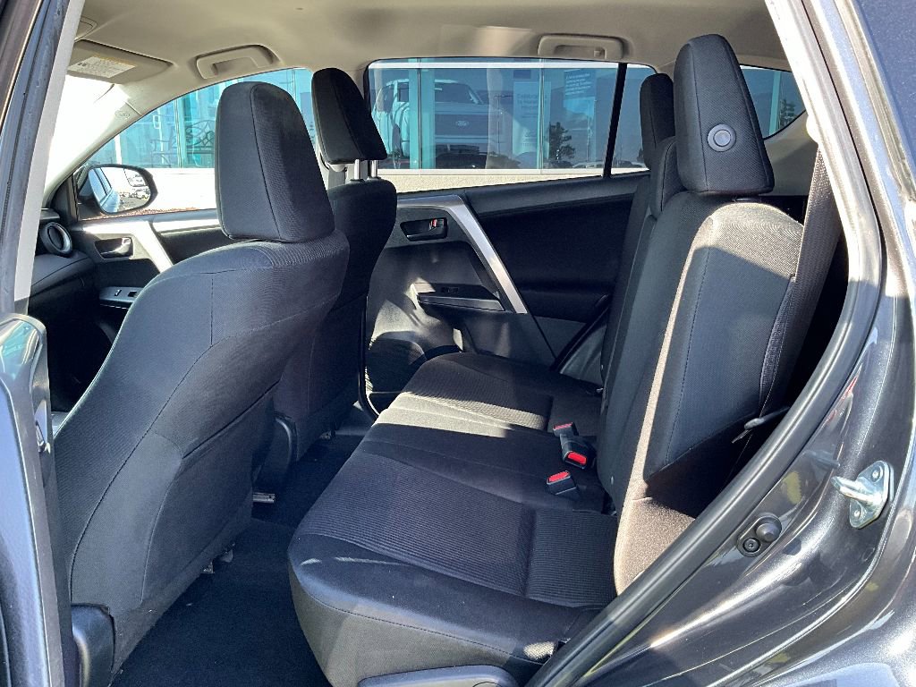 Used 2017 Toyota RAV4 LE image 30