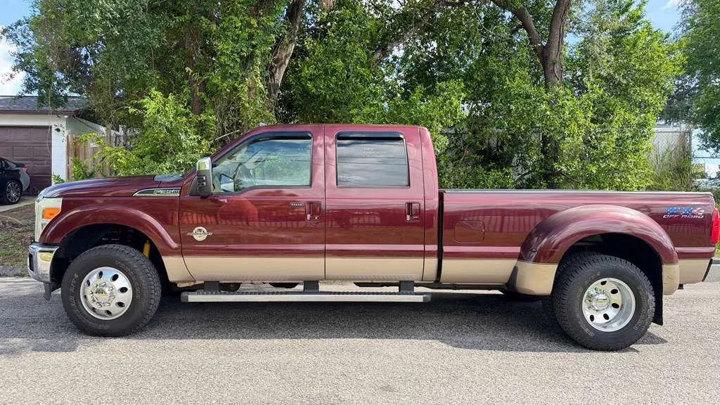 Used 2011 Ford F350 Lariat w/ Lariat Ultimate Pkg AWD/4WD image 9