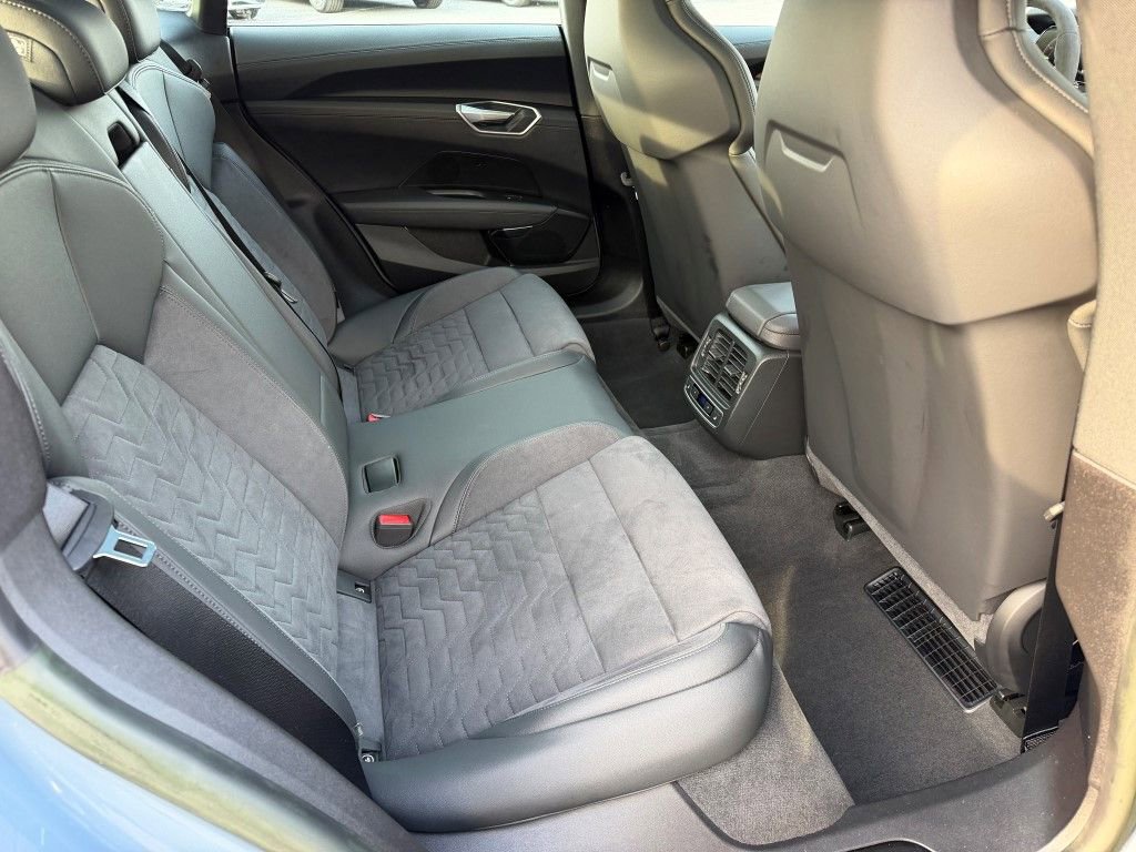 Certified 2023 Audi e-tron GT Premium Plus image 17
