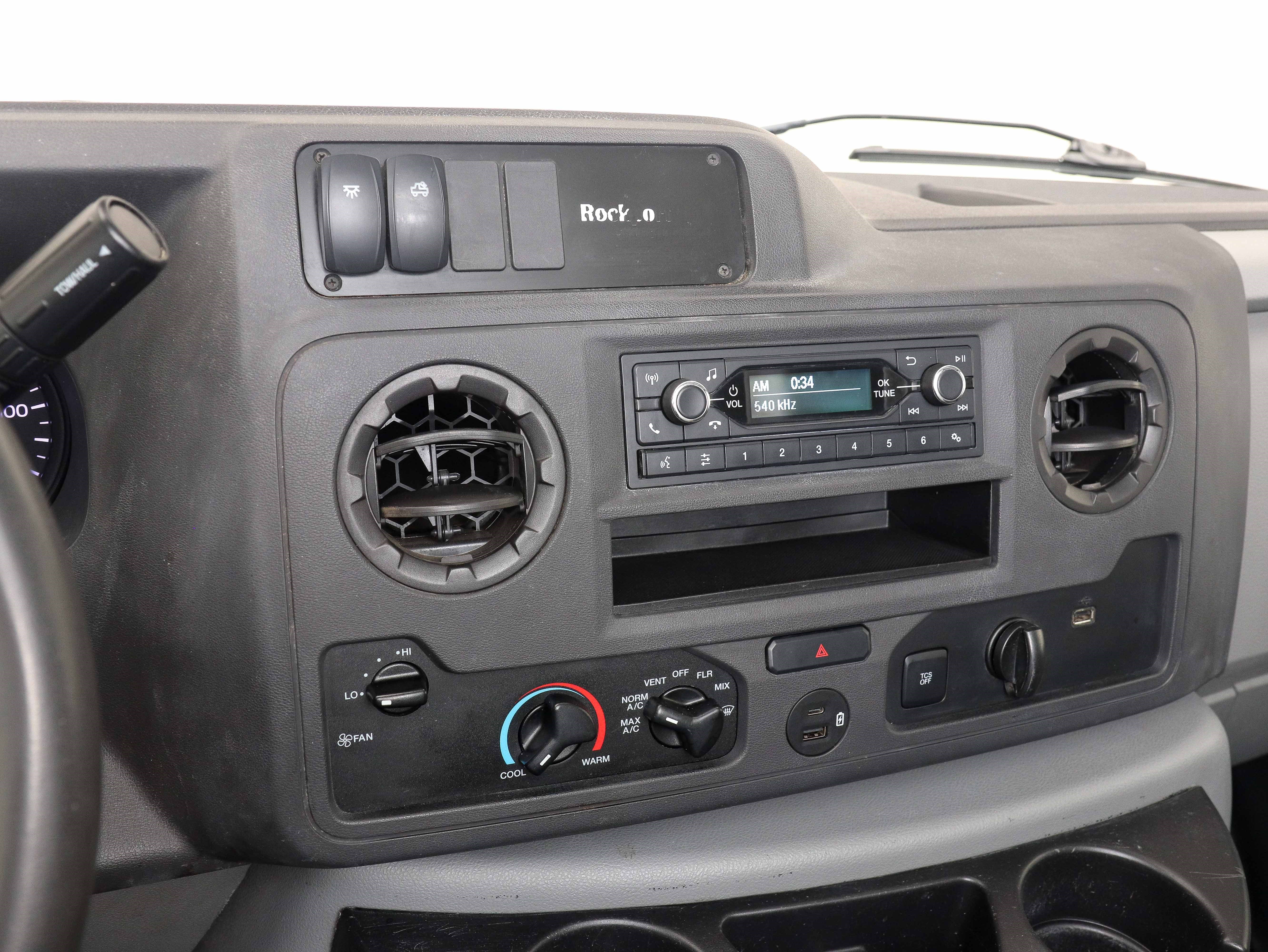 Used 2023 Ford E-450 and Econoline 450 Super Duty w/ Power Windows & Locks Group RWD image 27