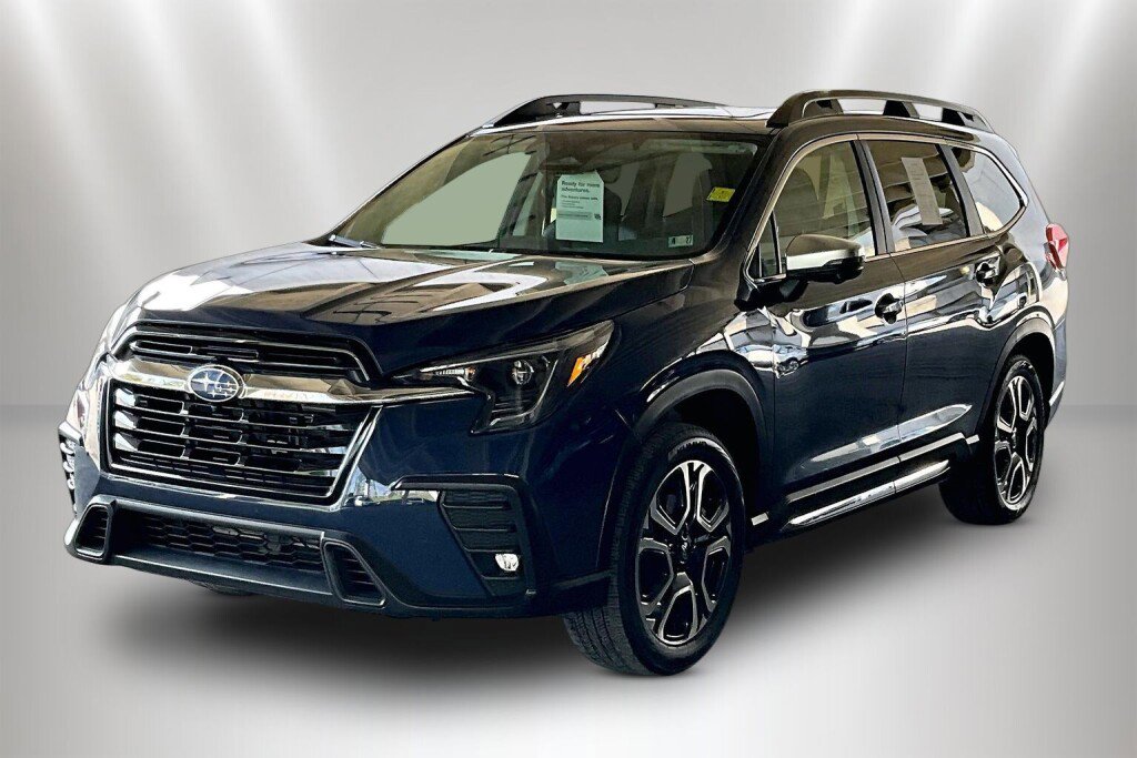 Certified 2023 Subaru Ascent Limited w/ Technology Package AWD/4WD image 3