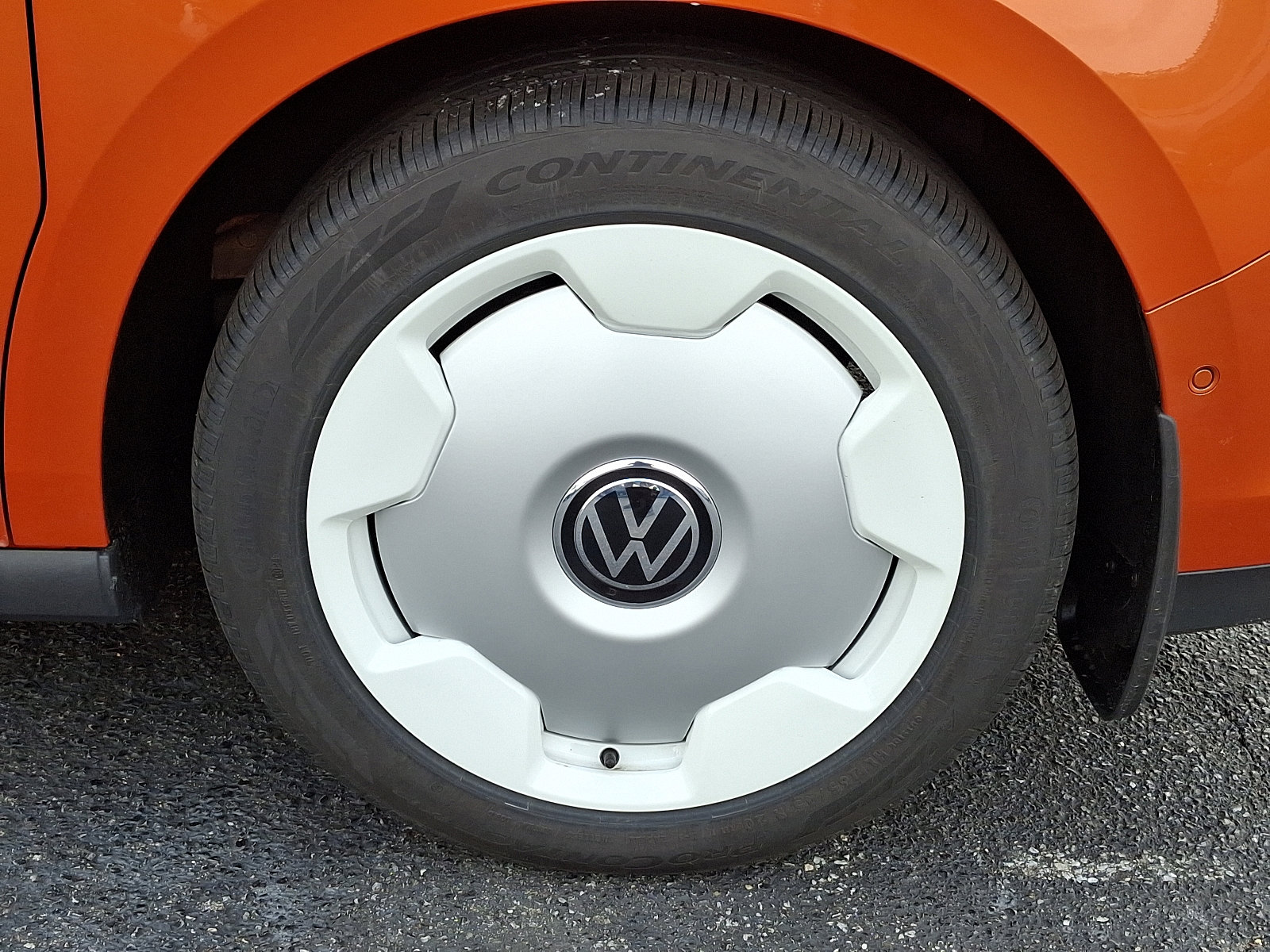 New 2025 Volkswagen ID. Buzz 1st Edition image 6