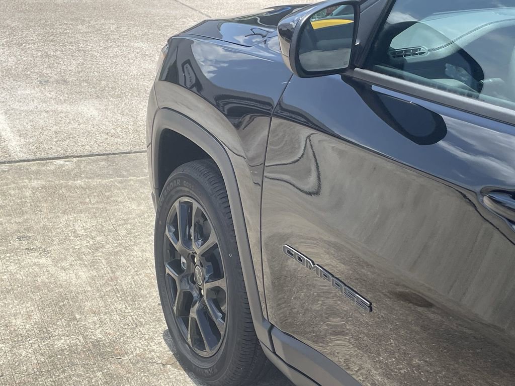 New 2025 Jeep Compass Latitude w/ Altitude Special Edition AWD/4WD image 10