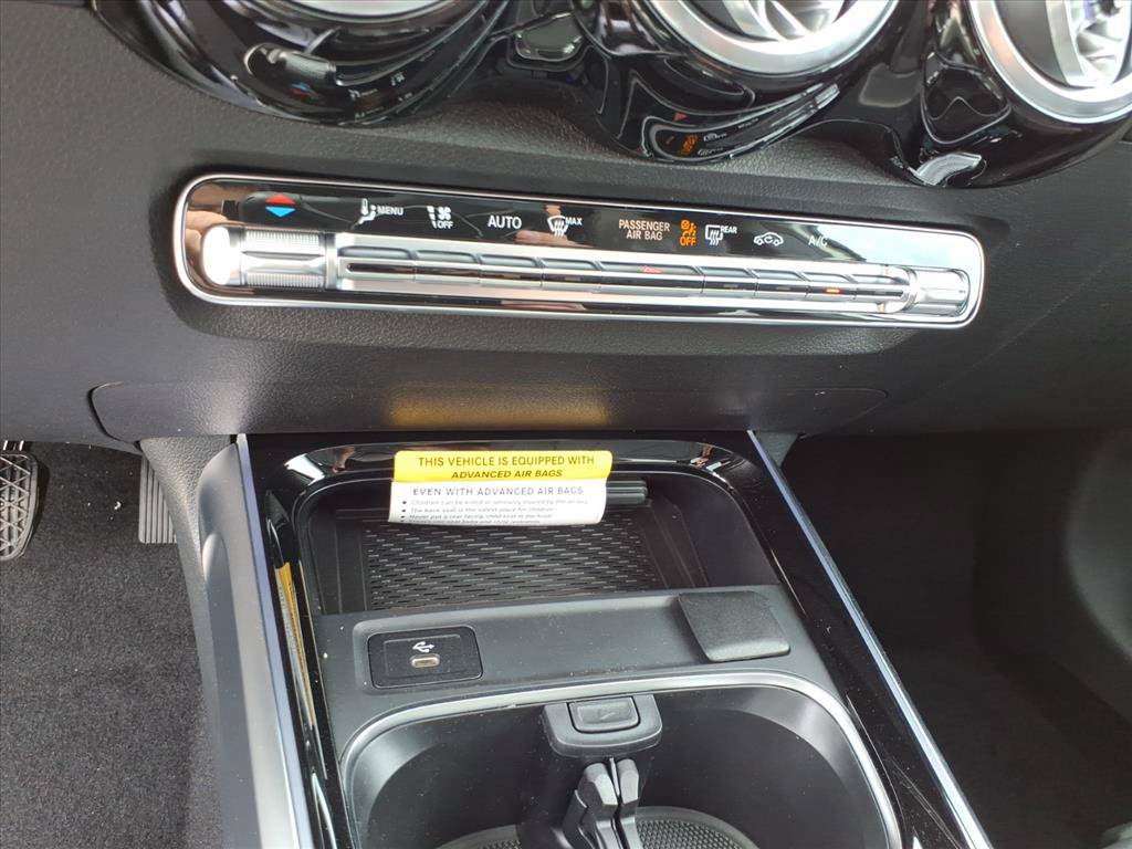 Used 2026 Mercedes-Benz GLB 250 4MATIC image 18