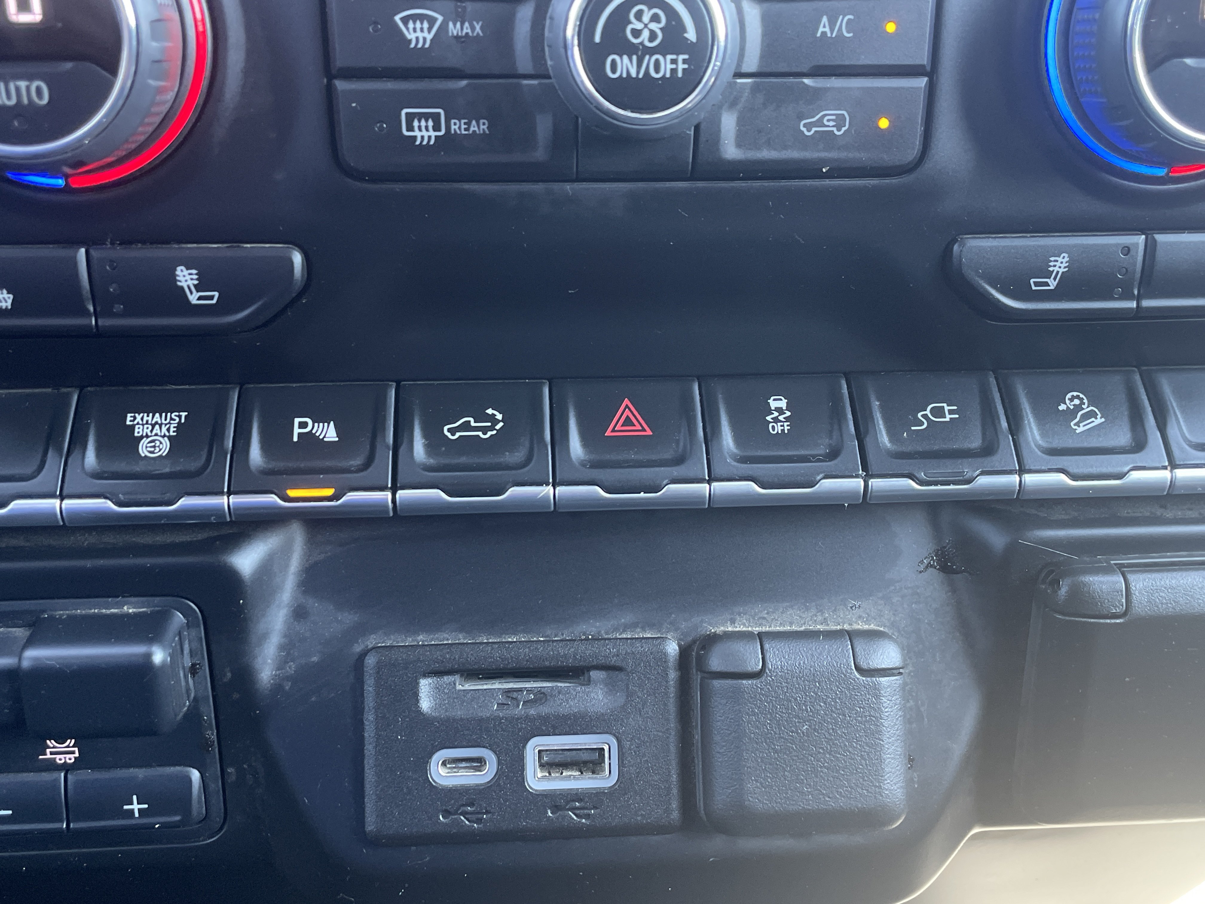 Used 2022 Chevrolet Silverado 3500 LT w/ Convenience Package AWD/4WD image 35