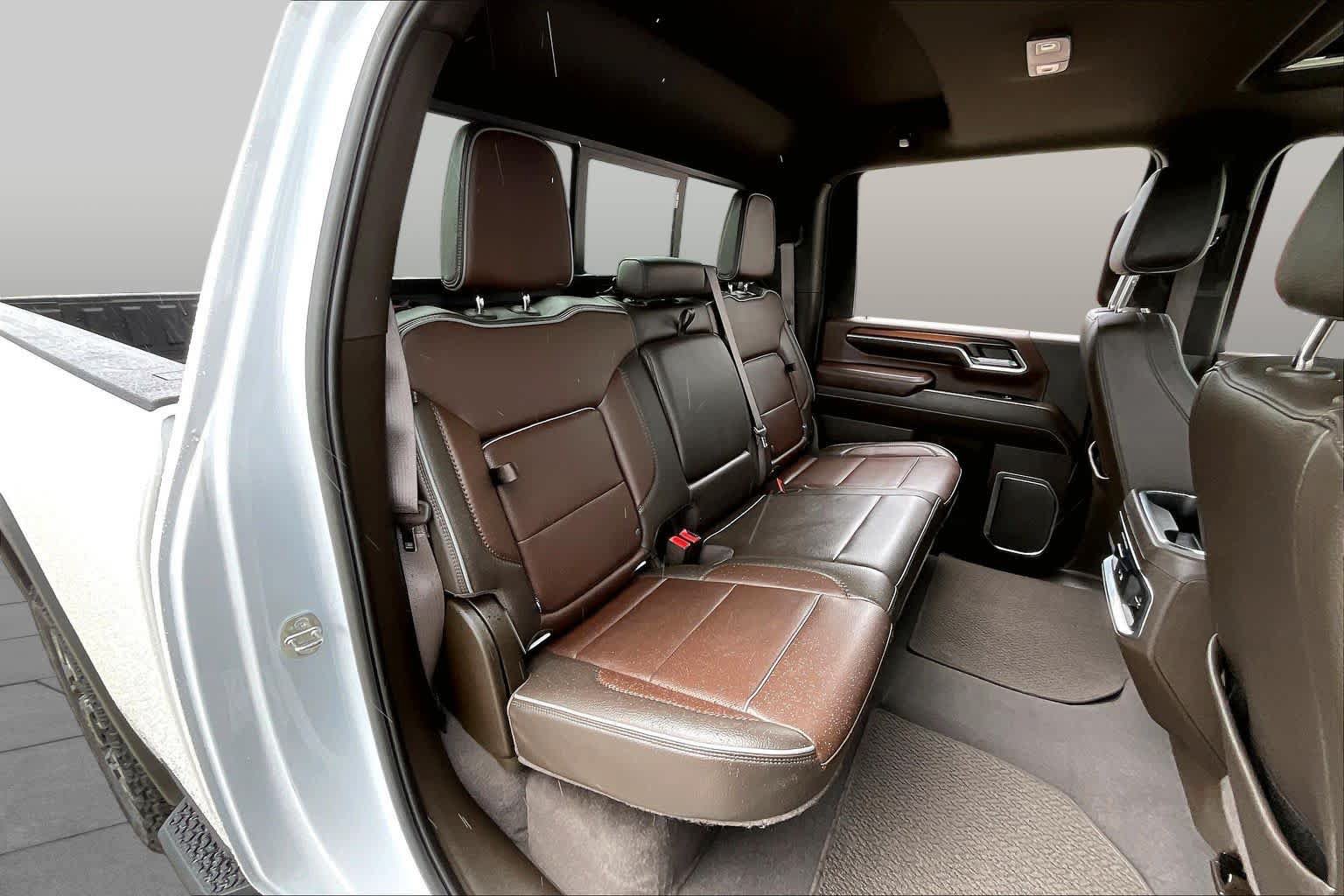 Used 2024 GMC Sierra 2500 Denali w/ Technology Package AWD/4WD image 21