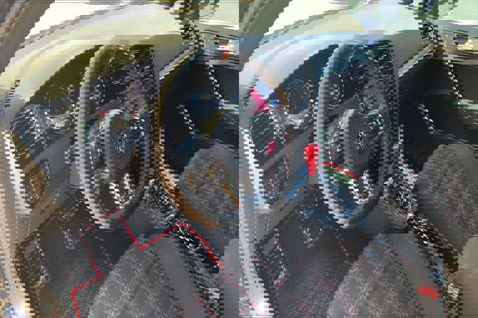 Used 2018 Volkswagen GTI S image 3