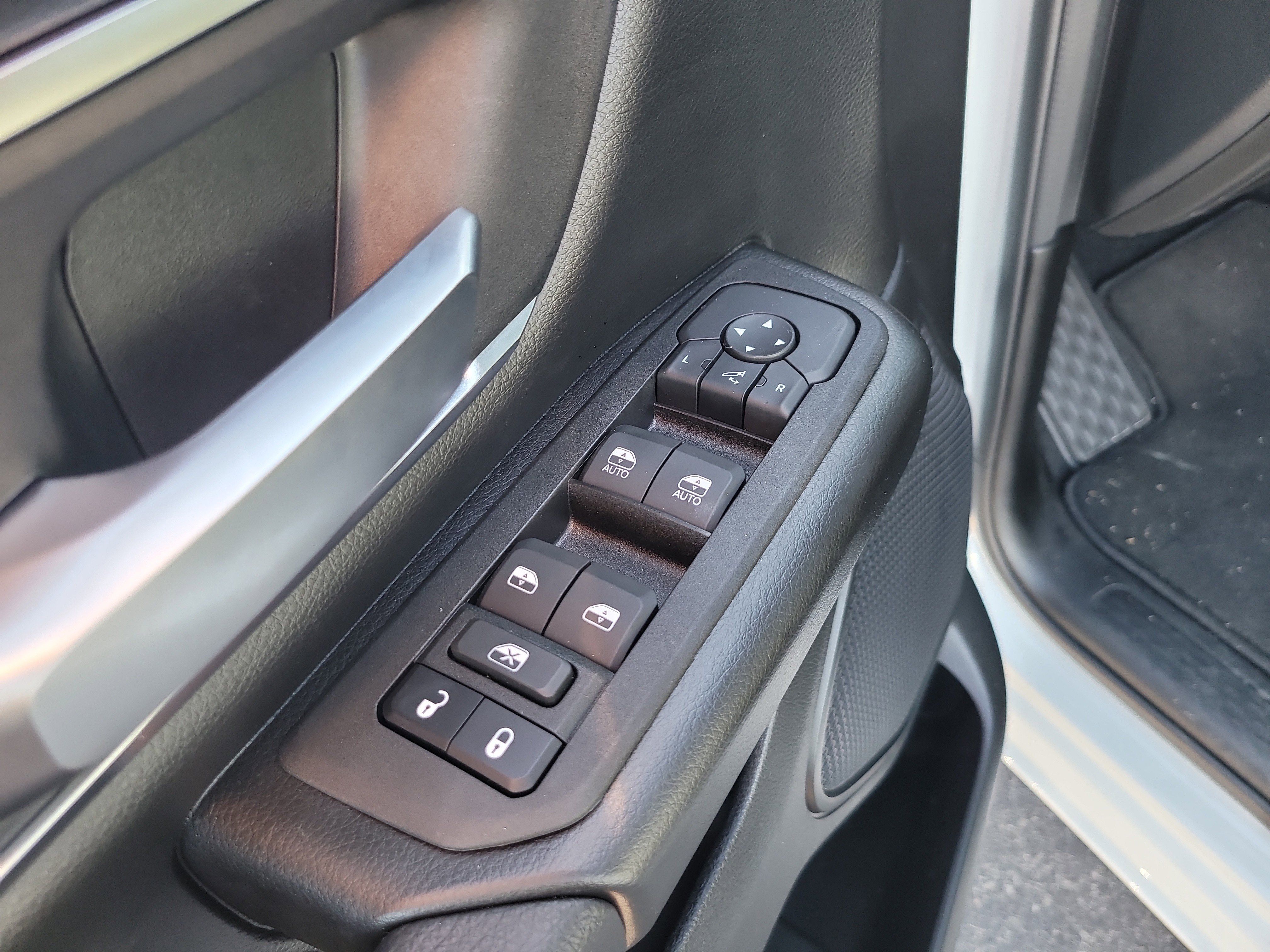 Used 2025 RAM 1500 Big Horn image 16