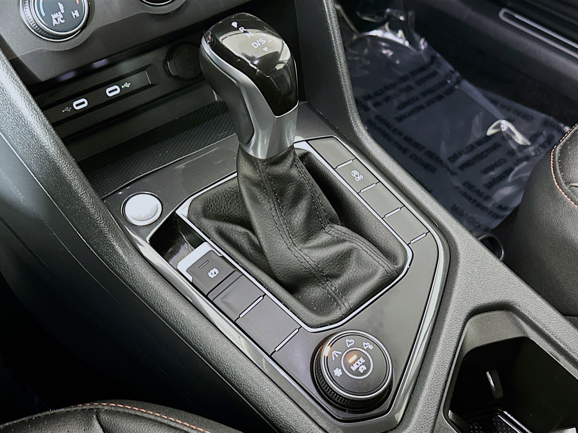 Used 2024 Volkswagen Tiguan Wolfsburg Edition image 16