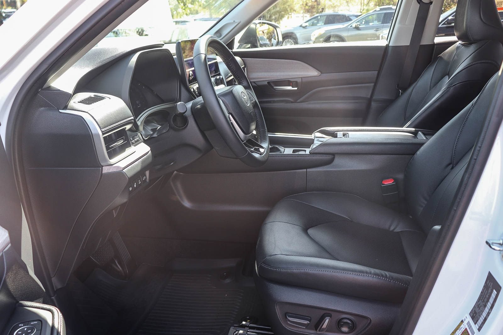Certified 2025 Toyota Grand Highlander AWD Hybrid image 22