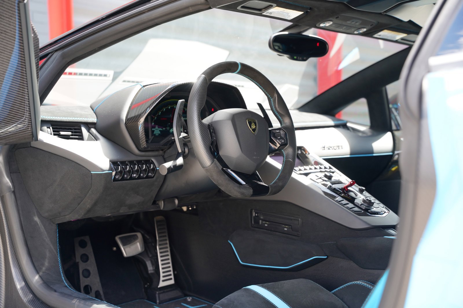 Used 2021 Lamborghini Aventador SVJ AWD/4WD image 24