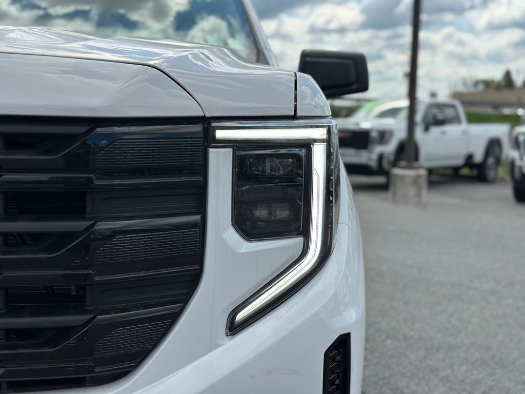 New 2026 GMC Sierra 1500 Elevation w/ Elevation Select Package AWD/4WD image 33