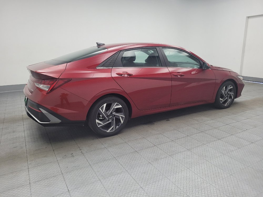 Used 2025 Hyundai Elantra Limited FWD image 10
