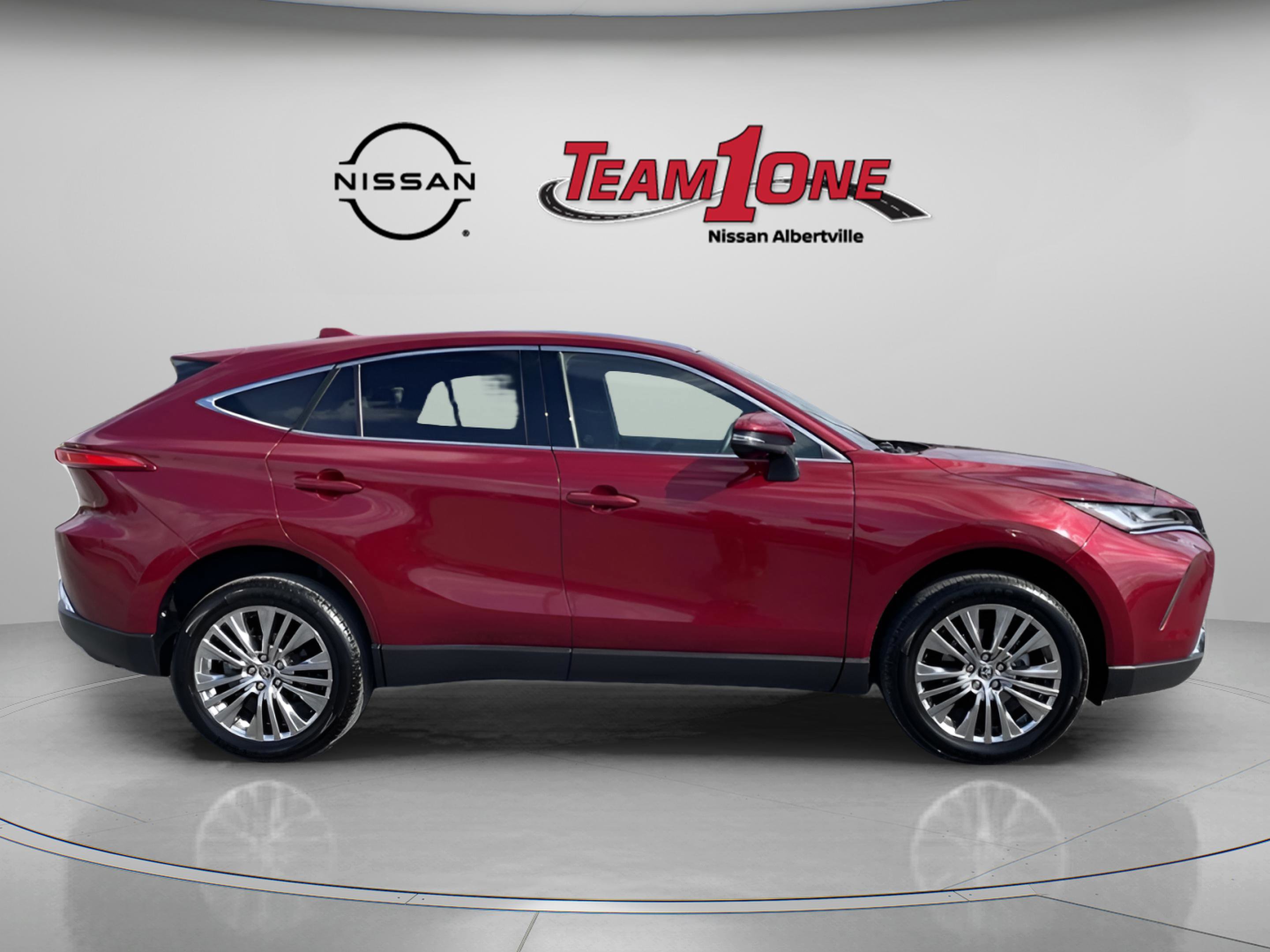 Used 2024 Toyota Venza Limited image 7