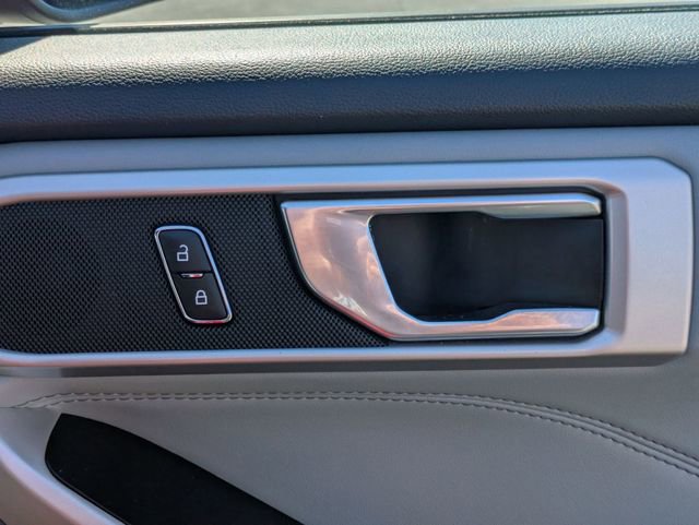 Used 2022 Ford Explorer XLT w/ Equipment Group 202A image 43