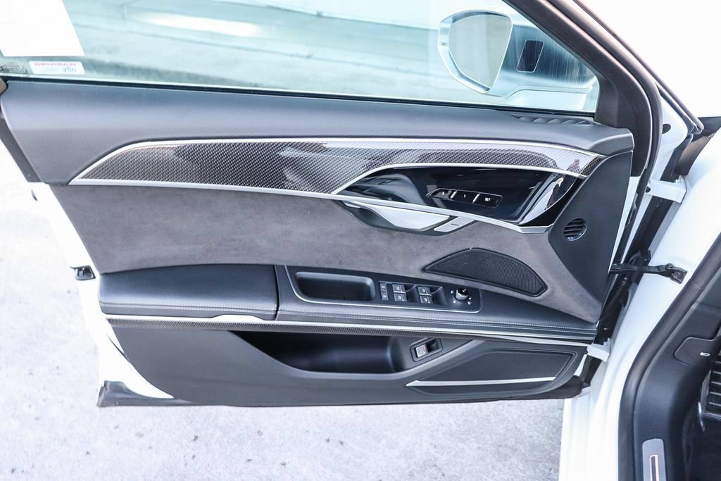 Used 2022 Audi S8 AWD/4WD image 24